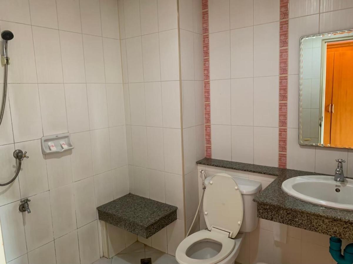 Pat Place Apart otel Chiang Mai Dış mekan fotoğraf